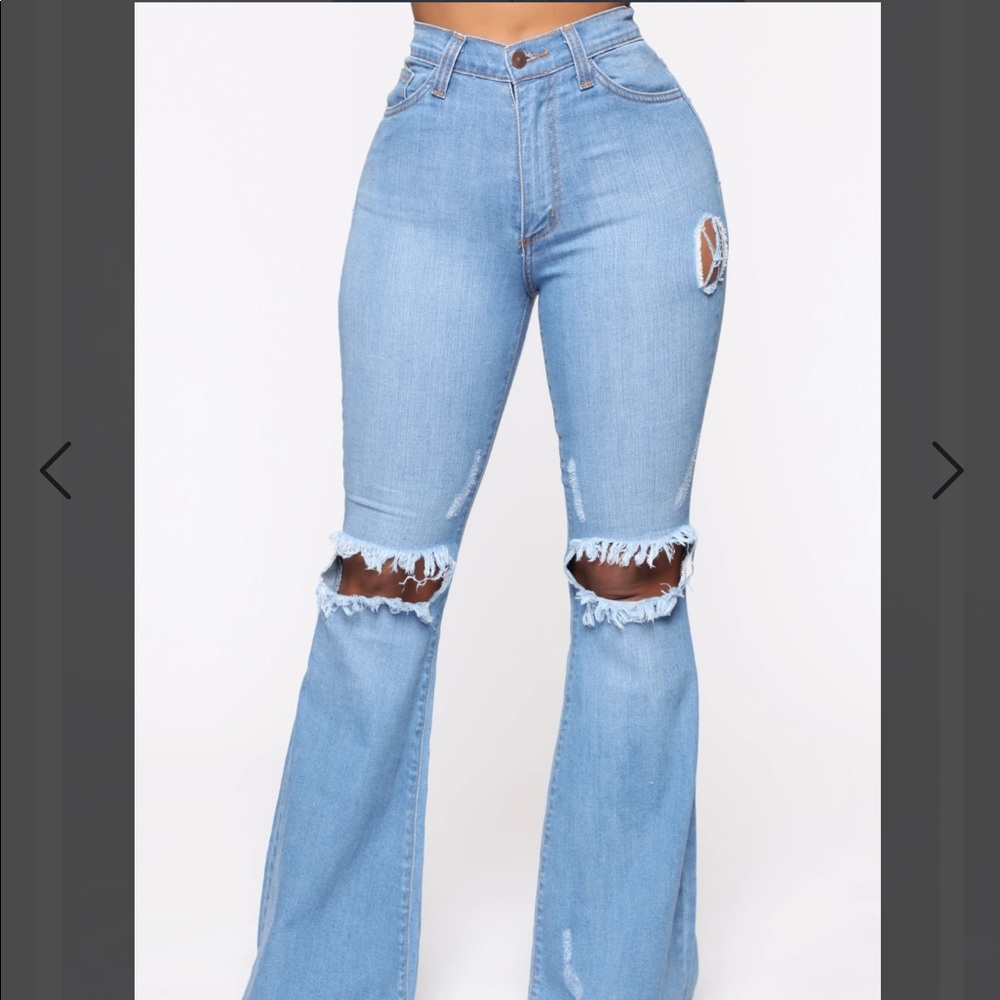 🥀DONATING 12/30 Dazed For Days Flare Jeans Distressed - Picture 6 of 6